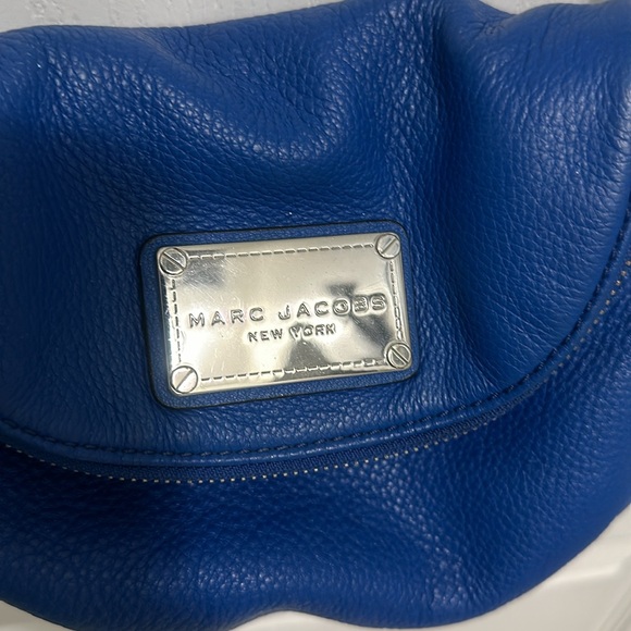 Marc Jacobs Women’s Blue Leather Small Crossbody in Great Condition 10”x8” - Picture 2 of 7